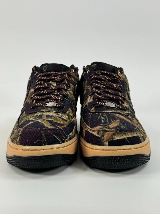 Athletic_Shoes